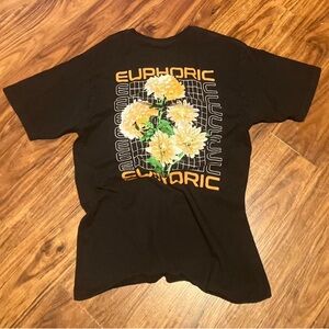 Black Graphic Tee - Short Sleeve